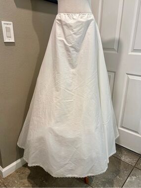 White Full-Length A-Line Dress Slip Petticoat Wedding Underskirt  Costume